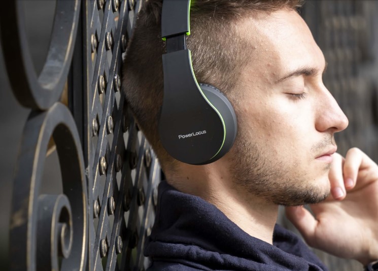 Bluetooth earphones  PowerLocus P1 green