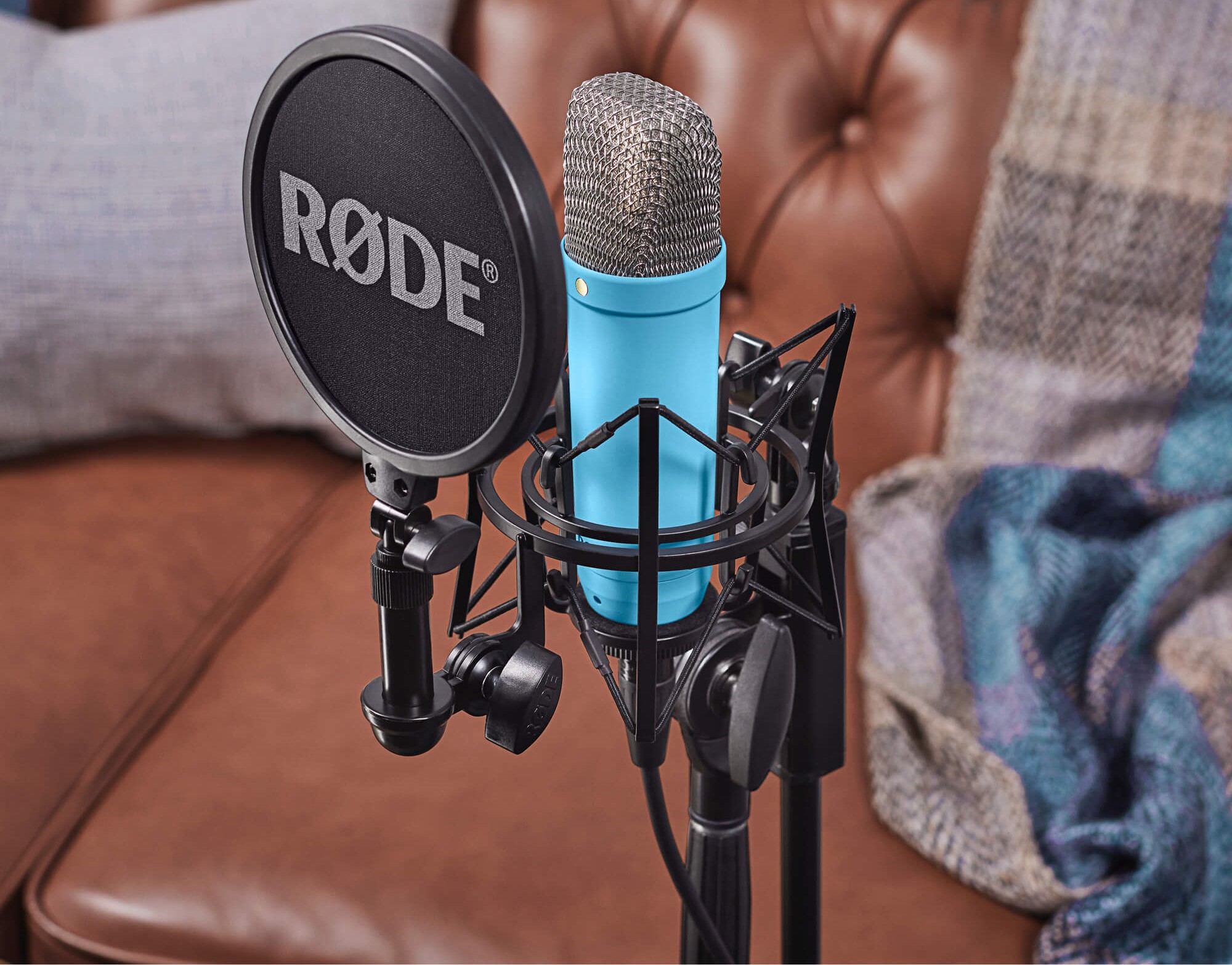 Studio condenser microphone Rode - NT1 Signature, Blue