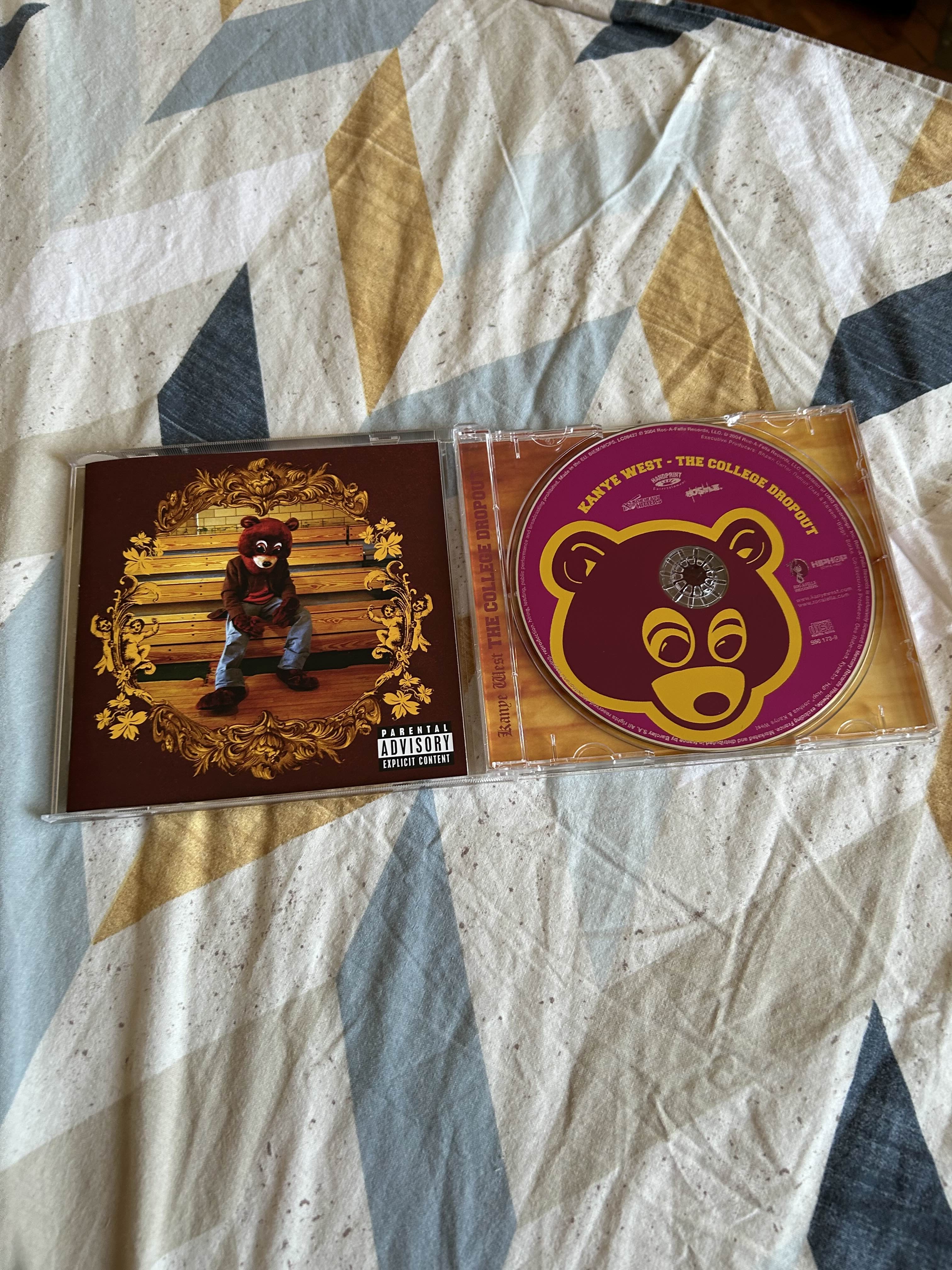 Kanye West - The College Dropout (CD) | Ozone.ro